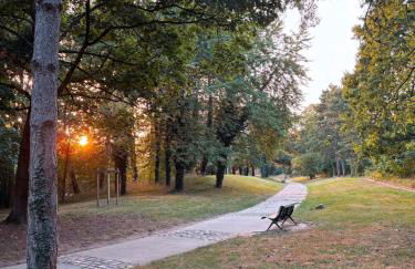 Elegant Apartment with Private Parking, close to Paris - Foto 23