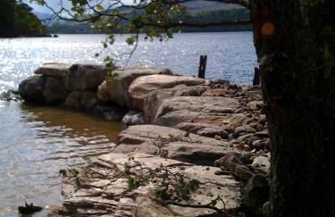 Ardeonaig Lodge with Hot Tub & Water Fronted Games room - Foto 45