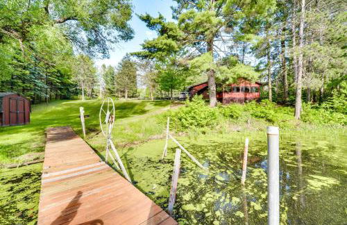 Grill and Fire Pit Waterfront Cameron Retreat! - Foto 34