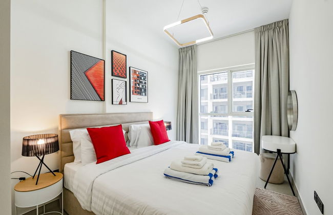 Luxury at Socio Dubai Hills 2 Beds Sleeps 4 - Photo 14