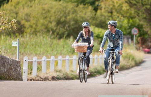 Annexe with Courtyard & Hot Tub Option - Foto 17