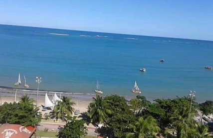 NA BEIRA MAR DE PAJUCARA- EDIF NEO- APARTAMENTO QUARTO E SALA- TEM VARANDA - VISTA LATERAL DO MAR- RUA JULIO PLECH FILHO 60 ESQUINA COM AVENIDA DOUTOR ANTONIO GOUVEIA - CONSUMO ELETRICO É PAGO No CKECK-OUT 1KWH É 1,35 REIAS - Foto 43