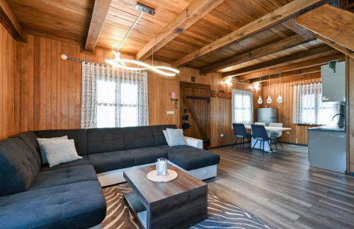 Slow leaving retreat in villa with heated pool, whirlpool, sauna, playground and barbeque in privacy near forest - Foto 24