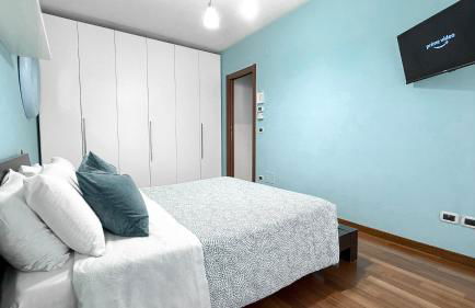 Light Blue House - Photo 8