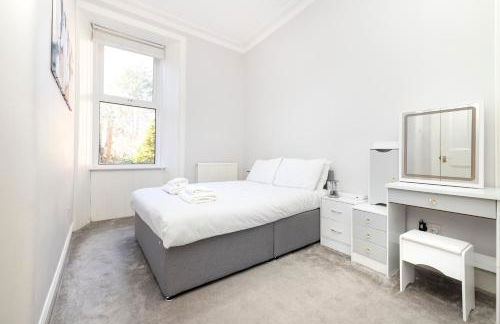 Refined 2-Bed Flat with Classic Edinburgh Charm - Foto 3