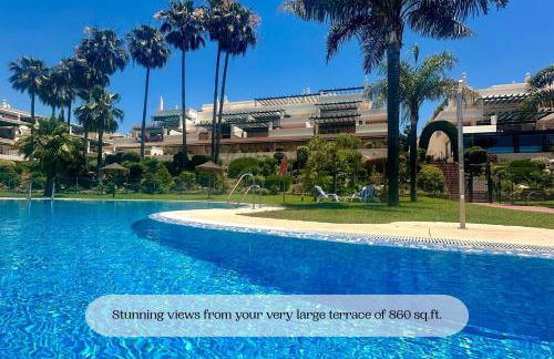 StayatSas Marbella, close to the beach, large 80 m2 terrace, large swimming pools, parking included, 10 minutes from the centre - Foto 9