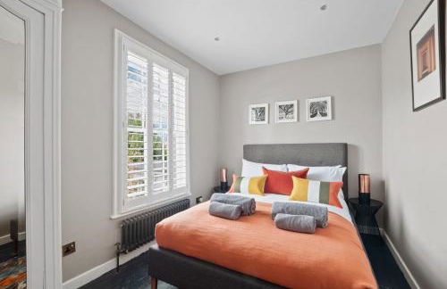 Enchanting 3BR House in Lymington with Garden - Foto 12