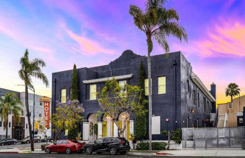 The Neon Elm Hotel - Foto 43