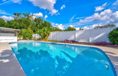 Spacious Casselberry House with Backyard Pool - Photo 56