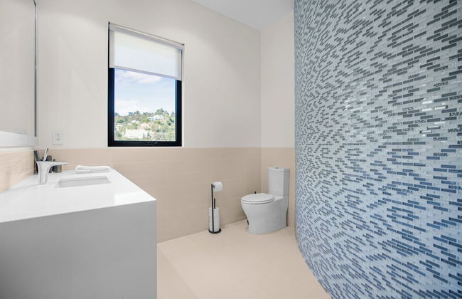 Zorada - Private Hollywood Hills Luxury With Endless Amenities and City Views - Photo 26