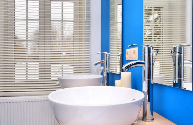 Luxurious Holiday Home in Courtil with Hot Tub - Photo 22