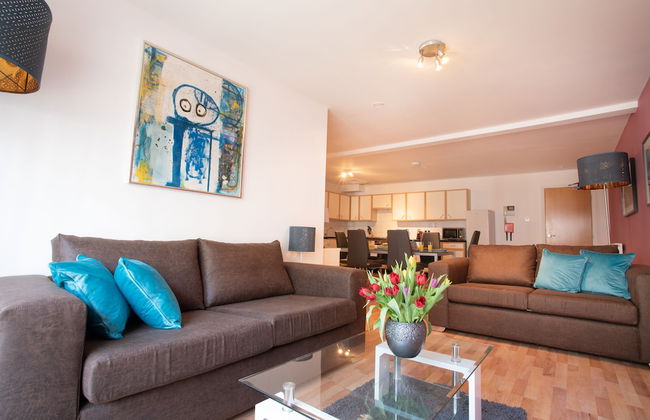 Rest & Recharge Regents CT 2bed Sleeps 7 - Foto 1