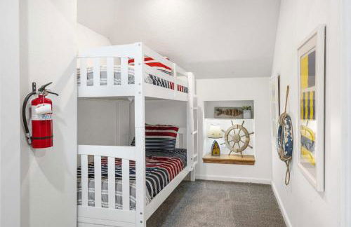 Foggy River Retreat - For 16 - Foto 46