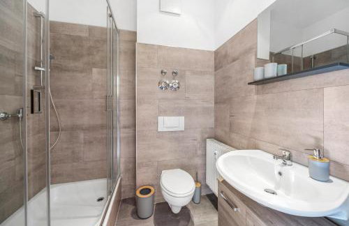 LeHaStays - Apartment Buckau 16 I WLAN I SmartTV - Photo 25