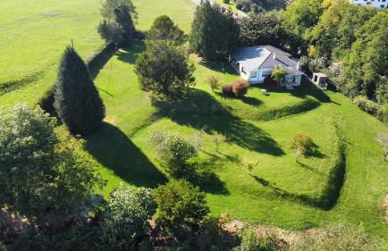 Casa con Jardín Enorme y Vistas Espectaculares Cerca de Pechon - Foto 29