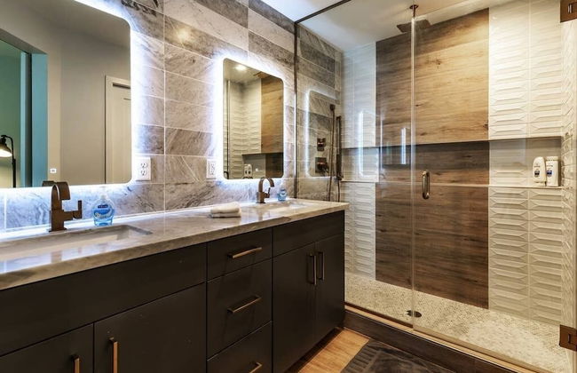 City Luxury Oasis! 3 Level Condo With 360 Roof! - Foto 10