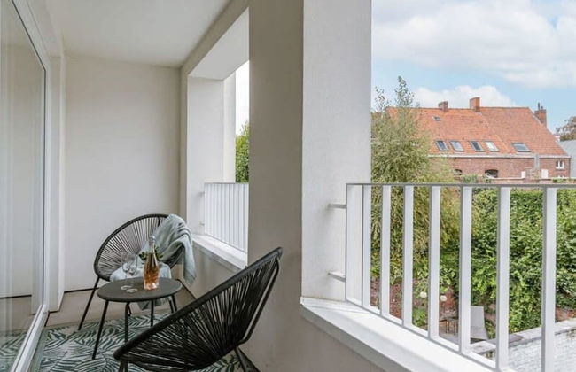 Spacious Apartment in Kortrijk - Photo 2