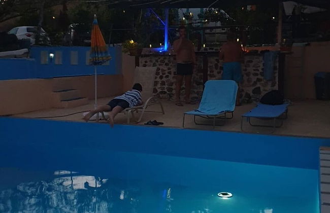 Charming 4-bed House in Pyrgetos - Photo 5