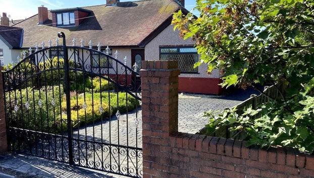 Quiet Secluded two Bedroom Bungalow With Parking - Foto 2, Profilbild