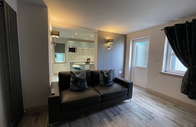 Apartment 19 - Photo 25