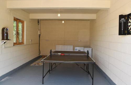 The Bee Hive - Photo 17