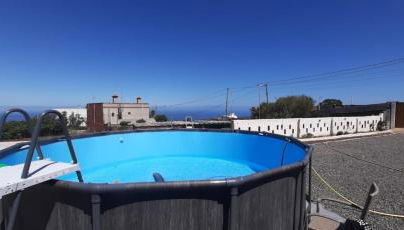 Peaceful Getaway with Pool & BBQ Area - Foto 3