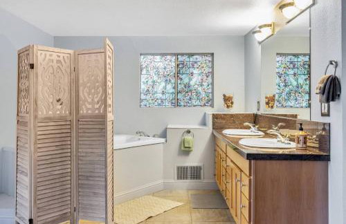 Russian River Wine Retreat: Hot Tub, BBQ,& Deck - Foto 15