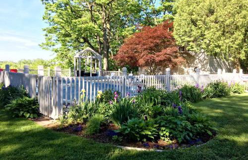 Lovely Cottage Rental with a Pool and Stunning Garden near Grand Rapids in Michigan - Foto 14
