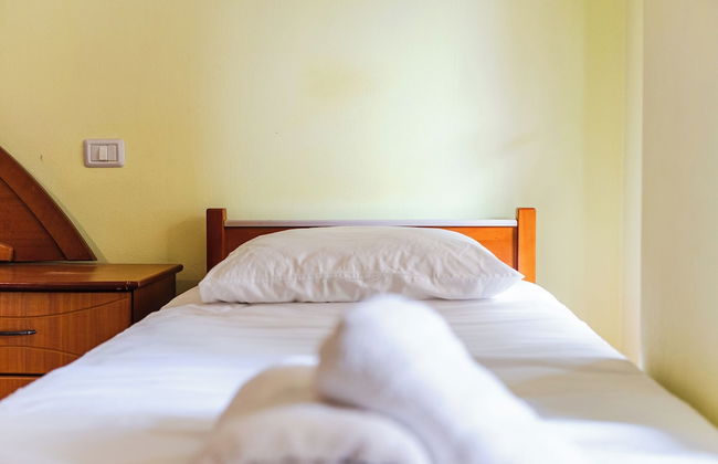 Cozy Seaside Comfort - Photo 3