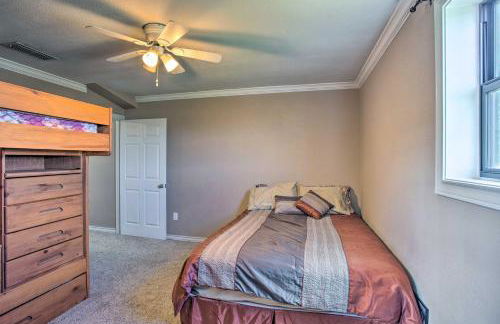 Remodeled Ranch Apt in Sanger 12 Mi to Lake! - Foto 12