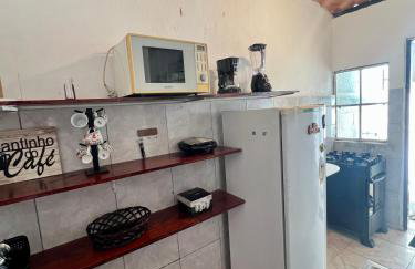 Casa estilo chale dúplex com 3 quartos, churrasqueira, balanço, chuveirão e a uma quadra da praia - Foto 5