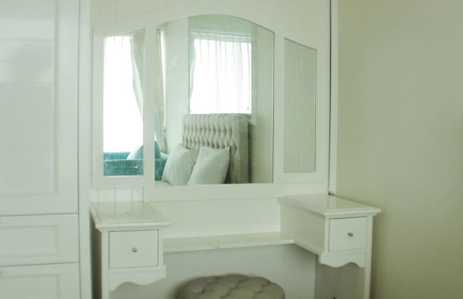 Elegant And Tidy Studio At Grand Kamala Lagoon Apartment - Foto 15