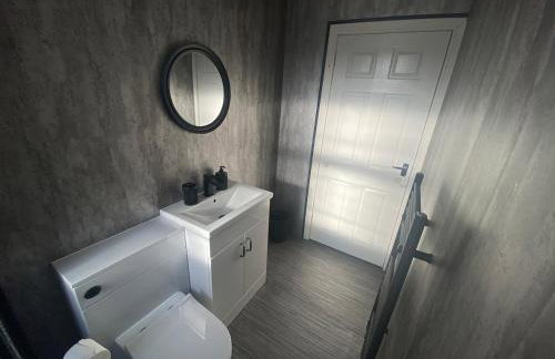 3BR Sleeps 6 Free Parking Near Glasgow City - Foto 18