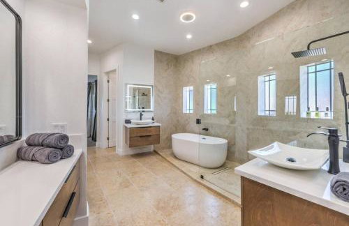 CIELO - Modern Vegas Pool Oasis, Spa, Pickleball - Foto 43