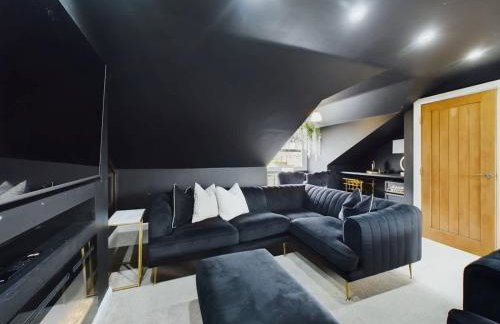 Modern 4 Bed Walk to Pubs, Shops and Countryside - Photo 28