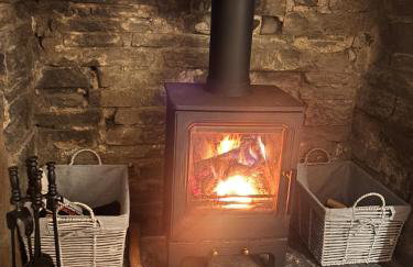 Historic Brontë Cottage Log Burner & Roll-Top Bath - Foto 16