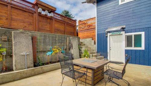1 Mi to Dtwn Coos Bay: Sleek Apt w/ Deck & Views! - Photo 2