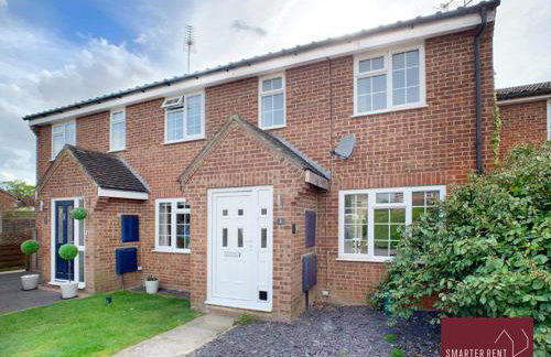 Farnham - 2 Bed House - Parking - Photo 1