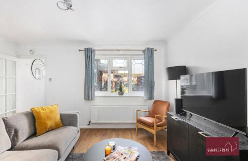 Guildford - Two Bed House - Photo 2