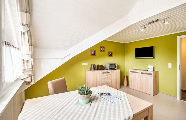 Alluring Holiday Home in Ernst With Balcony - Foto 15