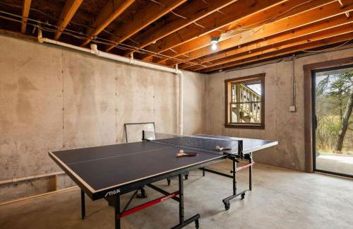 Cabin w Fireplace Fire Pit Grill & Games - Foto 30