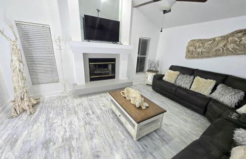 Pool house Best location in Wesley Chapel - Photo 47