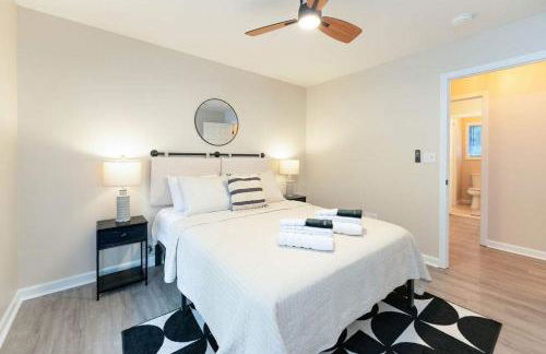 15 Min to UA Private Heated Pool Huge Yard Luxe Master - Foto 18