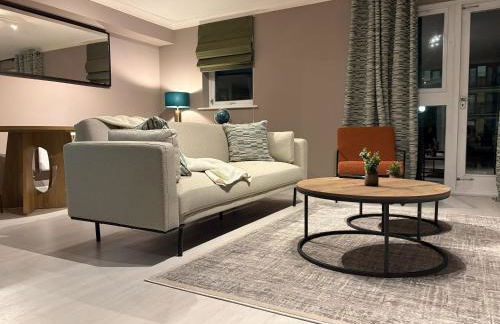 Stylish 1-Bed Riverside Views Near DLR Canary Wharf - Foto 4