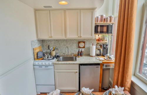 Riverwalk Gem-Stylish Downtown Escape with Views - Foto 2