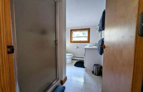 Oceanfront Cottage with Fire Pit & Direct Water Access Near Acadia National Park in Hancock, Maine - Foto 30