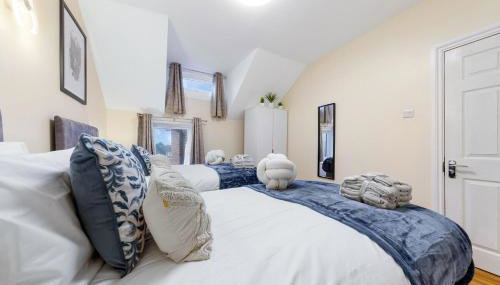 Lovely 4-BR Home In Leyton - Sleeps 14, Near Tube, Arcade, 100inchTV - Foto 5