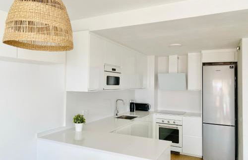 Ático con Vistas al Mar a un Paso del Centro - Foto 15