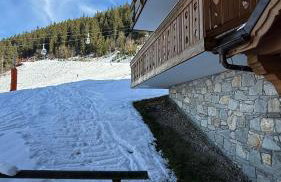 Meribel Centre La Chaudanne, real ski in and out right on slopes, 3 bedrooms 2 bathrooms, newly renovated, Chalet l'Épervière - Foto 34