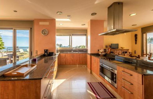 Lovely Home In Sant Cebrià De Vallalta - Foto 25